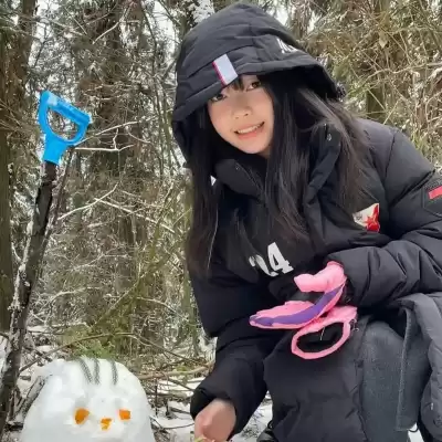 仰映容